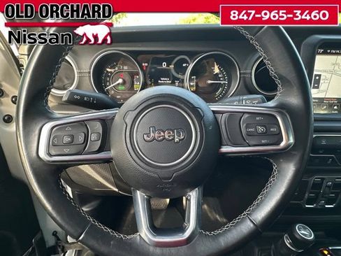 Used 2022 Jeep Wrangler Unlimited Sahara AWD/4WD image 20