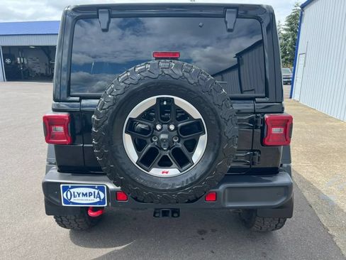 Used 2019 Jeep Wrangler Unlimited Rubicon w/ Advanced Safety Group AWD/4WD image 14
