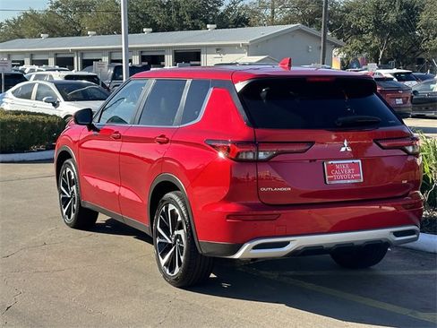 Used 2024 Mitsubishi Outlander SE image 5