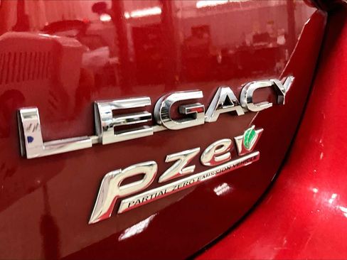 Used 2017 Subaru Legacy 2.5i Limited image 9