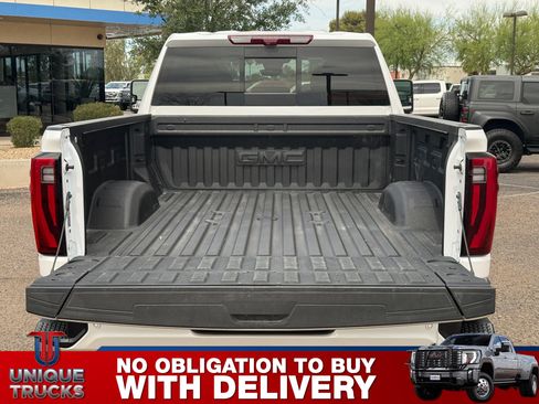 Used 2025 GMC Sierra 3500 Denali w/ Denali Reserve Package image 9