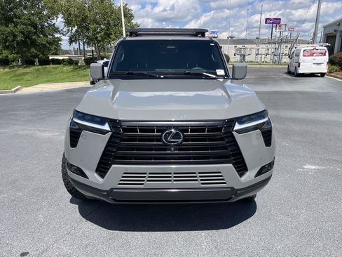 Used 2024 Lexus GX 550 w/ Accessory Package (31) AWD/4WD image 8