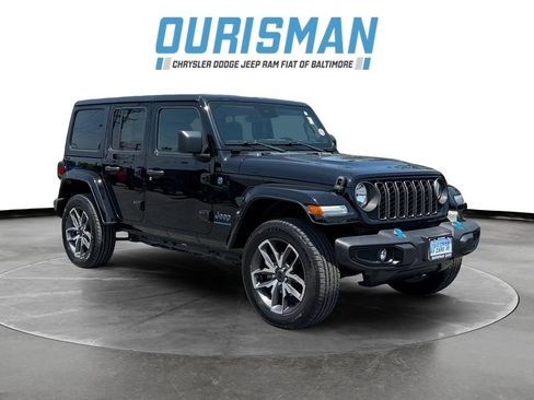 Used 2024 Jeep Wrangler Unlimited AWD/4WD image 1