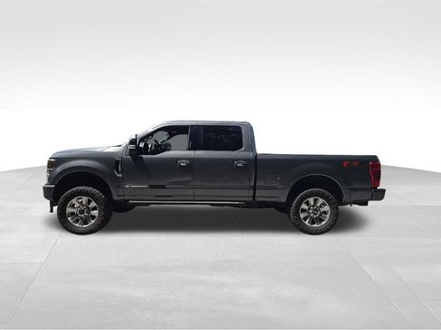 Used 2022 Ford F250 Platinum w/ FX4 Off-Road Package AWD/4WD image 16