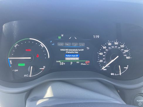 Certified 2025 Toyota Sienna XLE image 10