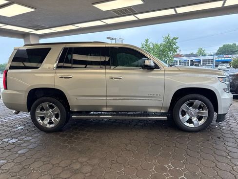 Used 2016 Chevrolet Tahoe LT w/ LT Signature Package AWD/4WD image 5