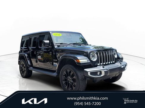 Used 2021 Jeep Wrangler Unlimited Sahara w/ Cold Weather Group AWD/4WD image 1