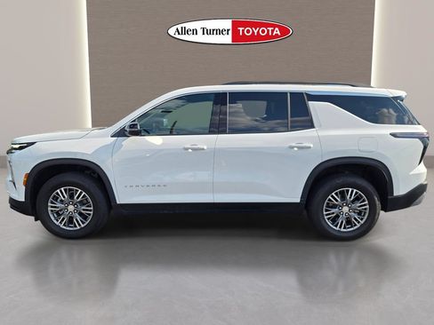 Used 2026 Chevrolet Traverse LT FWD image 13