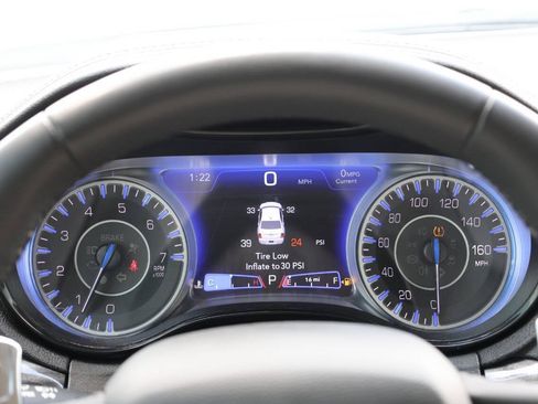 Used 2022 Chrysler 300 Touring L AWD/4WD image 19