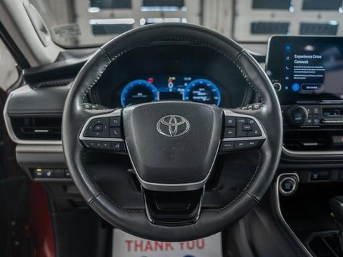 Used 2024 Toyota Grand Highlander Platinum image 32