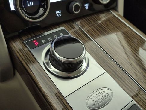 Used 2018 Land Rover Range Rover Supercharged image 21