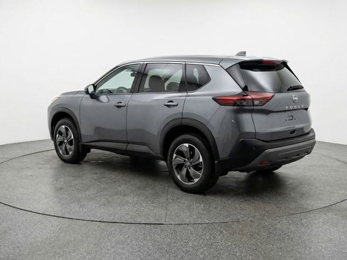 Used 2025 Nissan Rogue SV FWD image 6