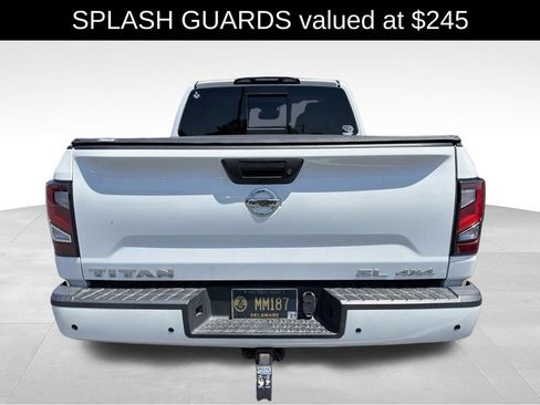 Used 2020 Nissan Titan SL w/ Moonroof Package AWD/4WD image 5