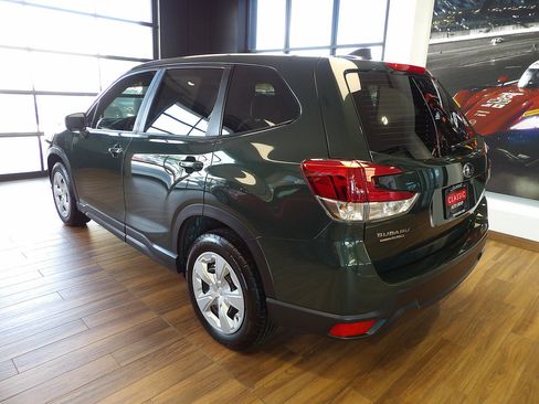 Used 2023 Subaru Forester AWD/4WD image 8