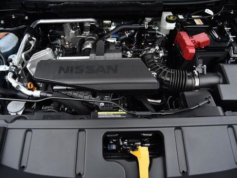 New 2026 Nissan Rogue Platinum image 31