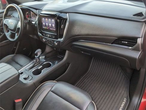 Used 2023 Chevrolet Traverse Premier image 30