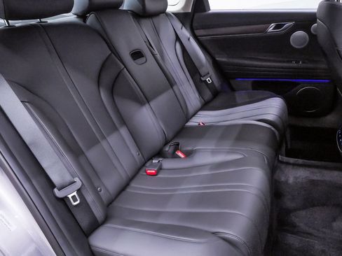 Certified 2025 Genesis G80 2.5T Advanced image 12