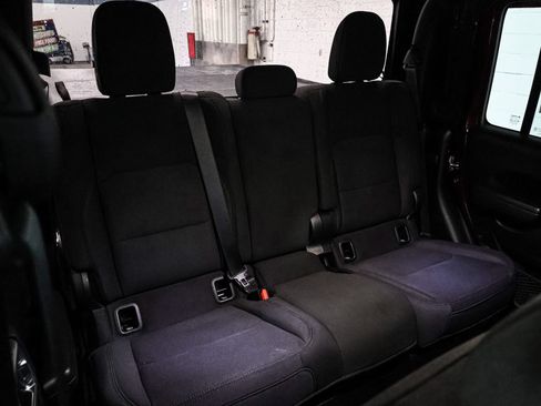 Used 2021 Jeep Gladiator Sport AWD/4WD image 22
