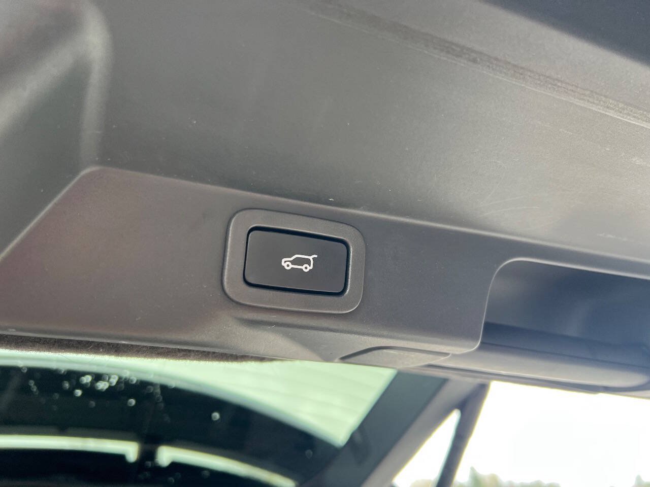 Used 2019 Land Rover Range Rover Sport HSE AWD/4WD image 25