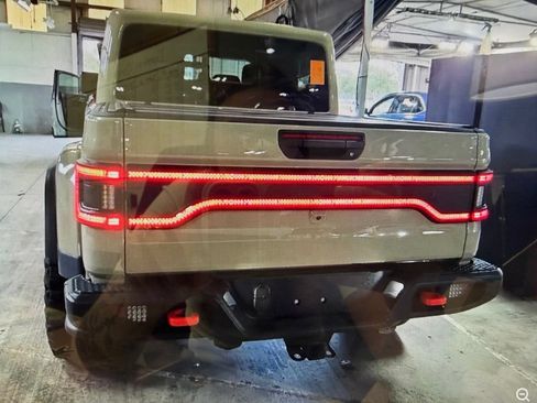Used 2022 Jeep Gladiator Mojave w/ LED Lighting Group AWD/4WD image 6