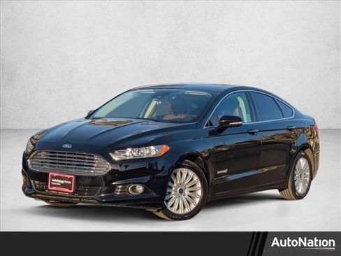 Used 2016 Ford Fusion SE w/ Equipment Group 502A image 1