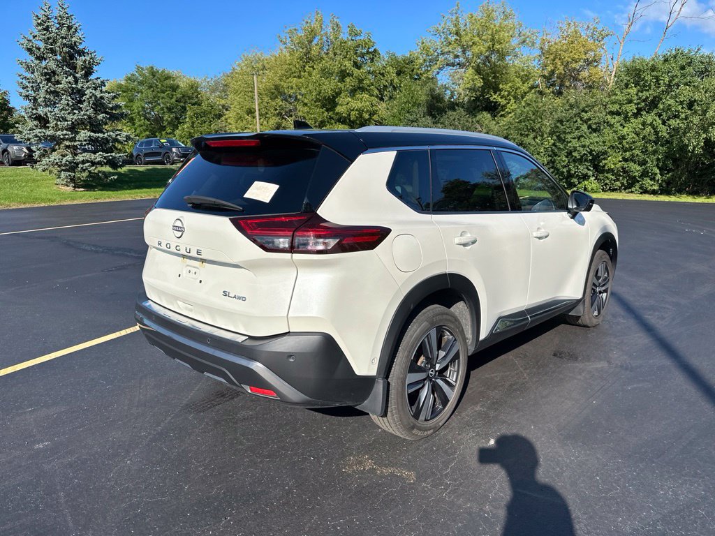 Used 2023 Nissan Rogue SL w/ SL Premium Package AWD/4WD image 3