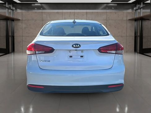 Used 2017 Kia Forte LX w/ LX Popular Package image 6