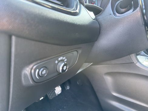 Used 2022 Chevrolet Equinox RS image 14