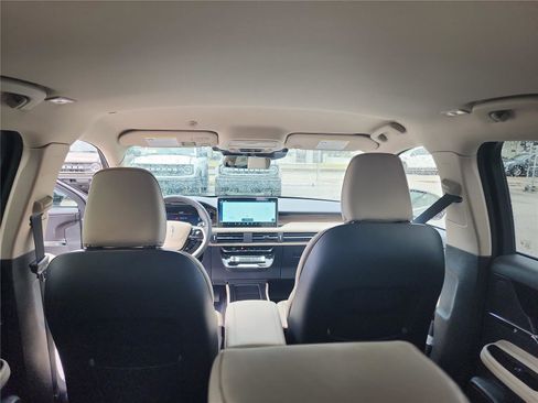 New 2026 Lincoln Corsair Reserve image 19