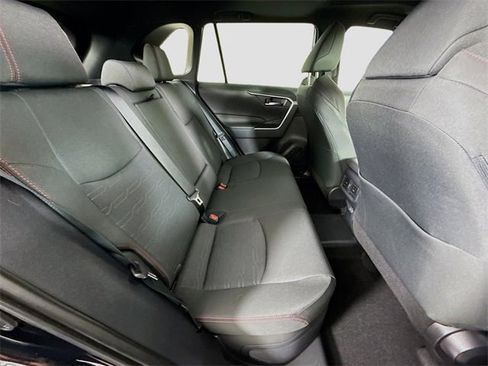 Certified 2025 Toyota RAV4 SE image 27
