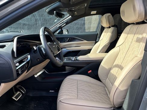 New 2026 Cadillac Lyriq V image 16