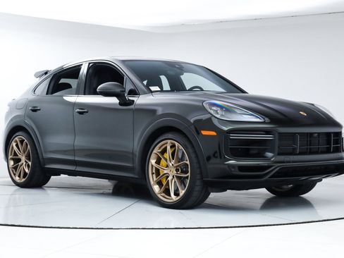 Used 2022 Porsche Cayenne Turbo GT image 7