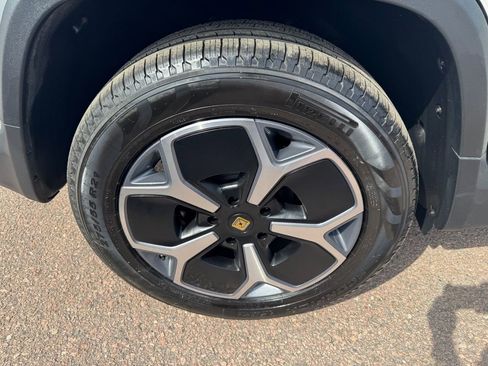 Used 2022 Rivian R1T Adventure image 24