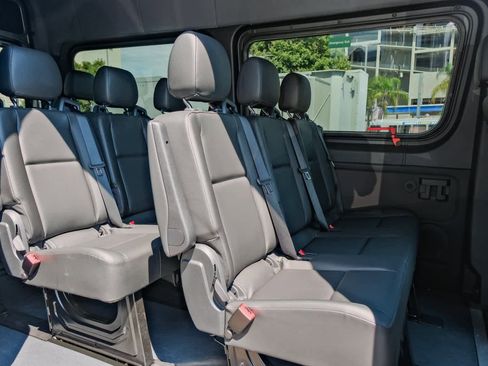 Used 2024 Mercedes-Benz Sprinter 2500 image 15