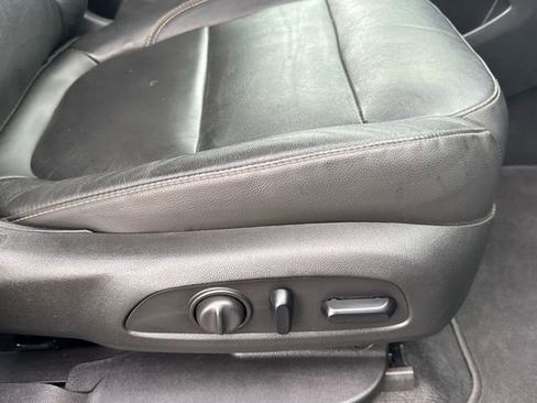 Used 2020 Chevrolet Traverse RS image 24