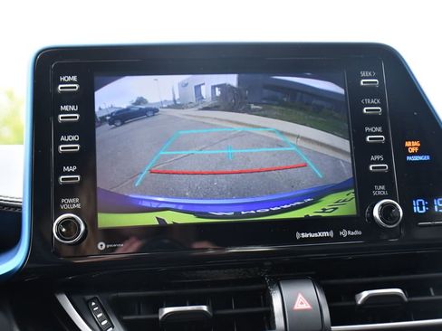 Used 2019 Toyota C-HR XLE FWD image 28