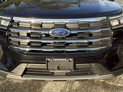 Used 2025 Ford Explorer Active image 31