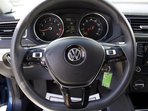 Used 2017 Volkswagen Jetta S FWD image 15
