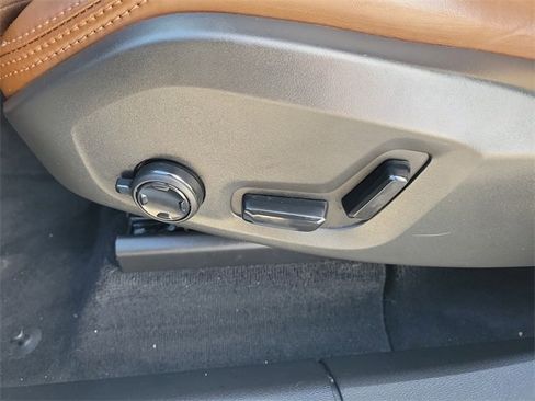 Used 2021 Volvo XC60 T5 Inscription image 24