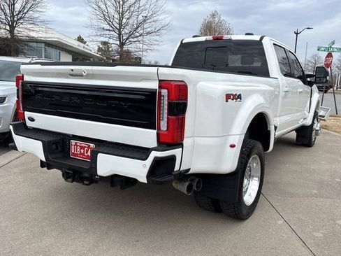 Used 2025 Ford F450 Platinum w/ FX4 Off-Road Package image 3