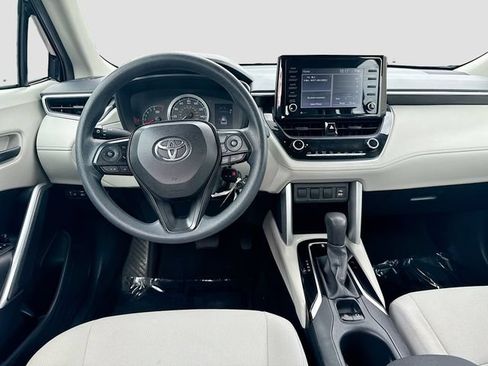 Used 2022 Toyota Corolla Cross L FWD image 21