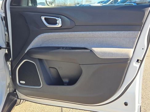 Used 2022 Jeep Compass Latitude w/ Sun and Sound Group image 8