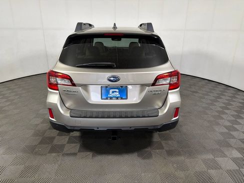 Used 2017 Subaru Outback 3.6R Limited AWD/4WD image 6