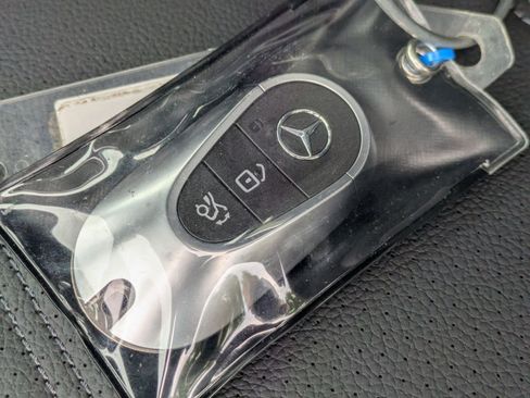 New 2025 Mercedes-Benz C 300 4MATIC Sedan image 35