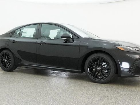 New 2026 Toyota Camry SE FWD image 31