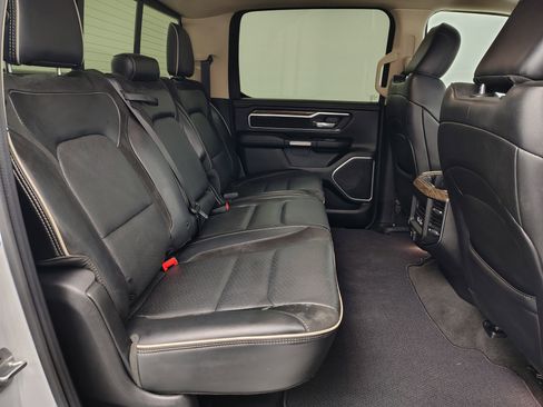 Used 2019 RAM 1500 Laramie image 32