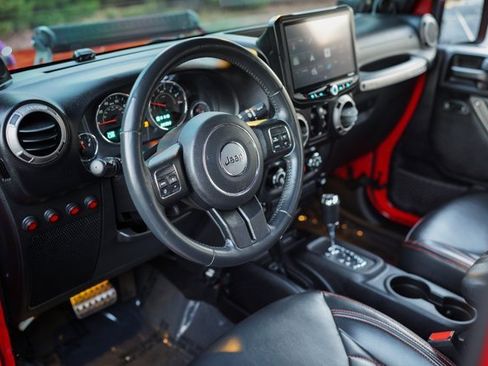 Used 2014 Jeep Wrangler Unlimited Sport w/ Quick Order Package 24S image 18