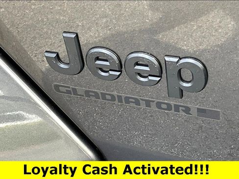 New 2025 Jeep Gladiator Sport image 10