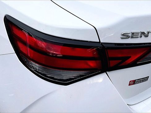 Used 2020 Nissan Sentra SV image 28