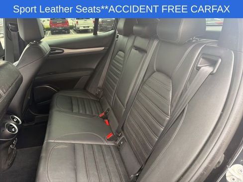 Used 2022 Alfa Romeo Stelvio Veloce image 22